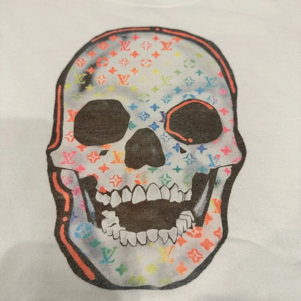 Skull sweatshirt. Size large. Unisex size. - Picture 3 of 7